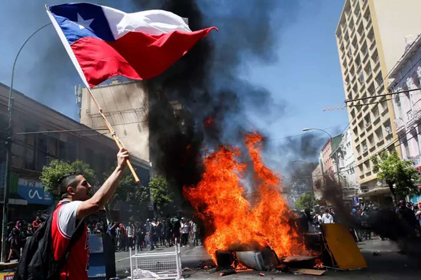 Protesters back on the streets in Chile